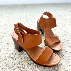 Lucky brand heeled sandals